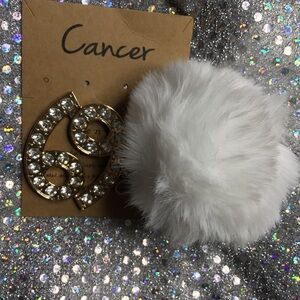 White Pom Pom Key keychain with Gold Accents